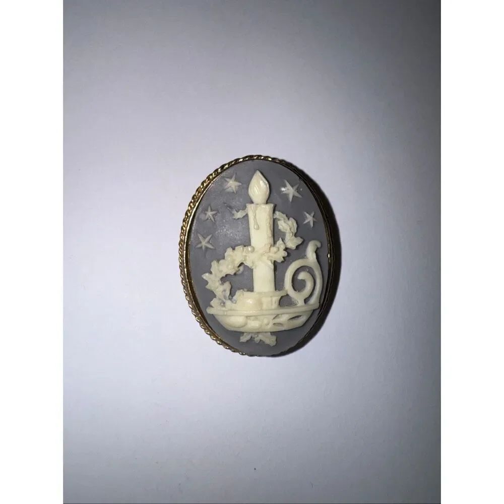 Vintage Costume Cameo Brooch Ivory on Gray Candle Motif